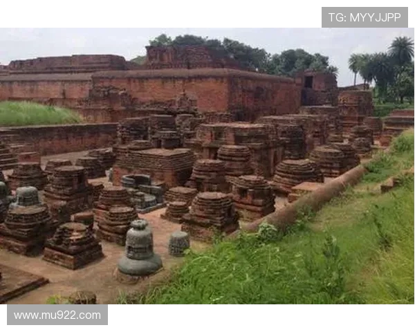 西班牙王朝衰落的背后：历史错位与权力更迭的深层原因解析